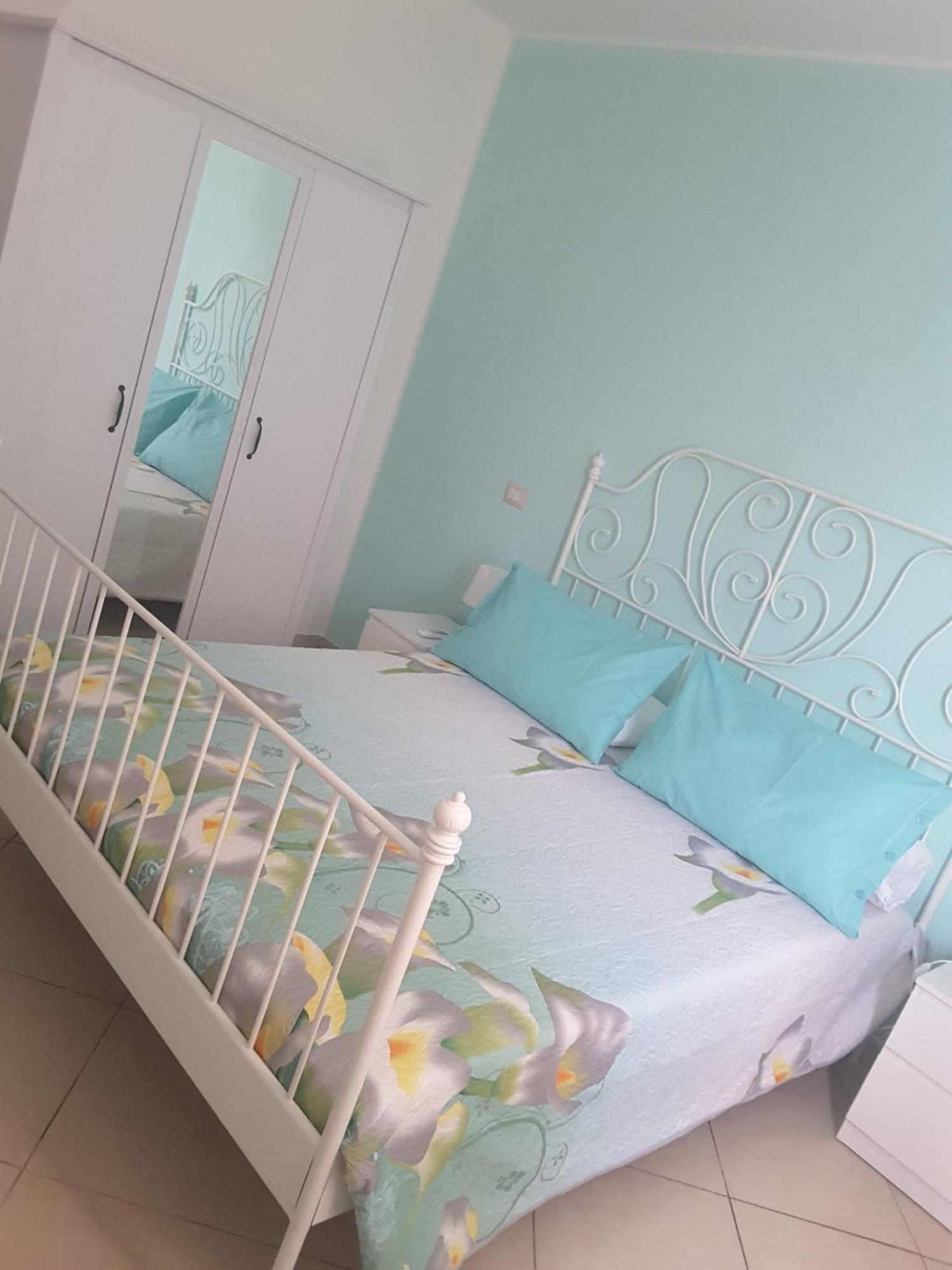 Iriss Bed & Breakfast Taormina Exterior photo