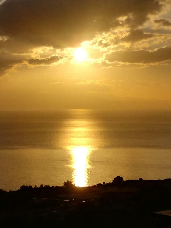 Iriss Bed & Breakfast Taormina Exterior photo